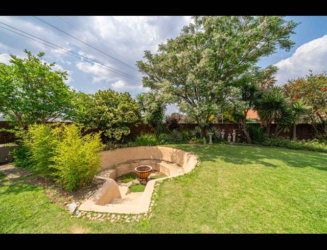 4 BEDROOM HOUSE FOR SALE IN PARKDENE